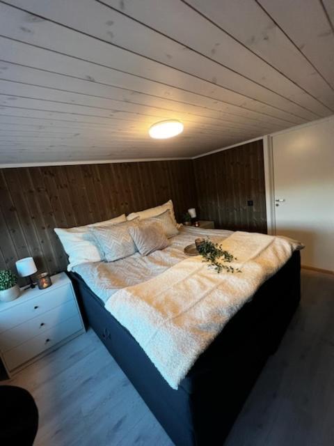 Exclusive Funkis Cabin, Lake View, Rooftop Terrace, Jacuzzi, Sauna, Close To Golf And Alpine Vradal Exteriér fotografie