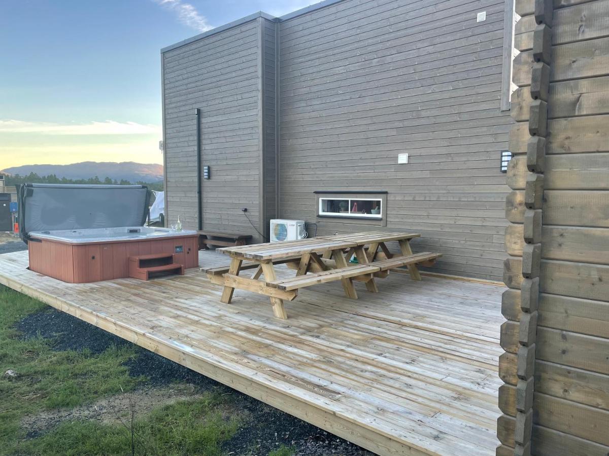 Exclusive Funkis Cabin, Lake View, Rooftop Terrace, Jacuzzi, Sauna, Close To Golf And Alpine Vradal Exteriér fotografie